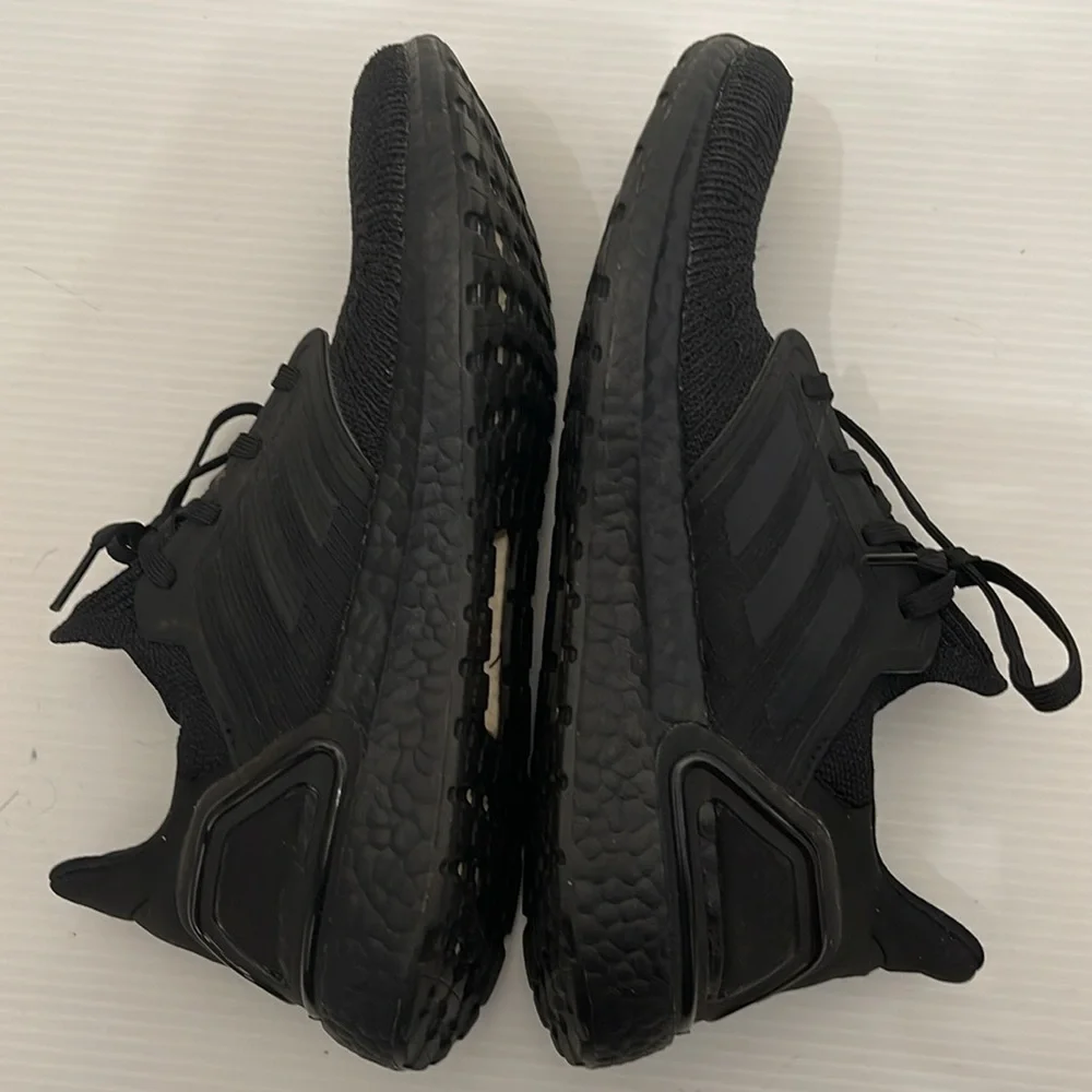 ADIDAS ULTRABOOST RUNNING SNEAKERS MENS SIZE 7.5